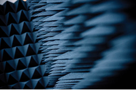 Anechoic foam